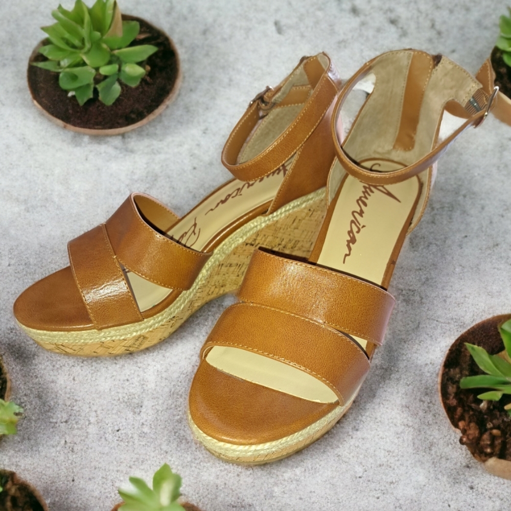 American rag sz10 wedge